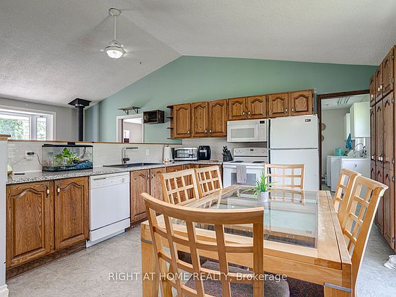 4th image of 2903 Pine Point Rd