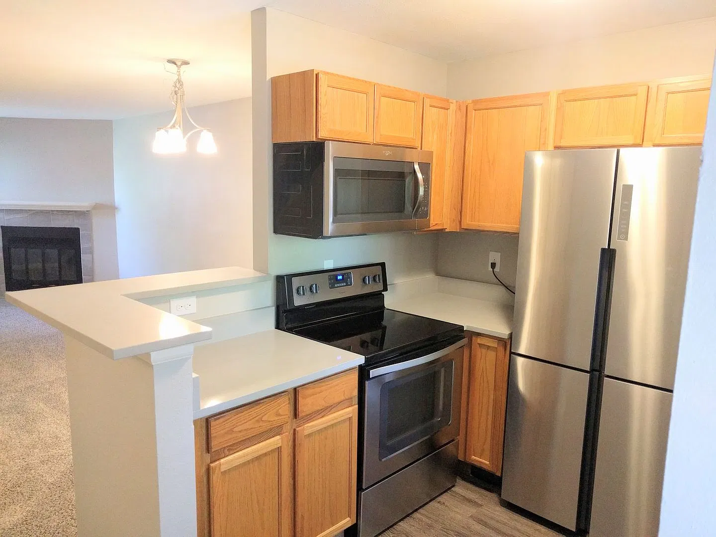 2 bedroom 1.5 bath w/ Garage — Photo 4