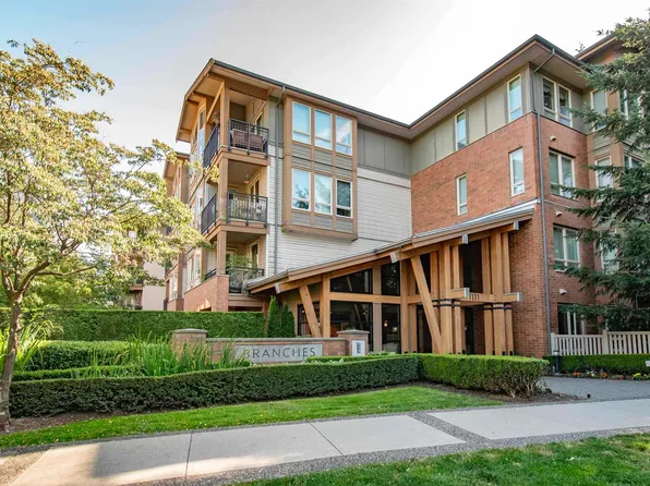 1111 E 27th St #318, North Vancouver, BC V7J 1S3