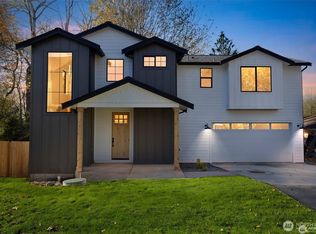 932 99th Street Ct S, Tacoma, WA