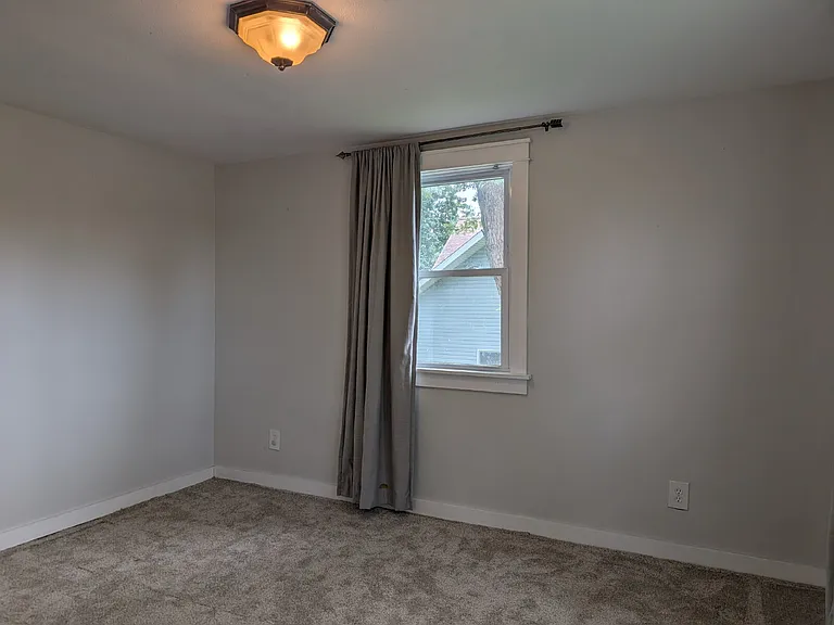 1575 W Butte Des Morts Beach Rd — Photo 24