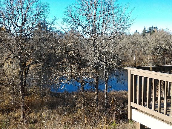 2nd image of 2001 SE Duncan Dr