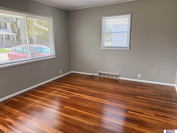 3rd image of 1032 E 12th St