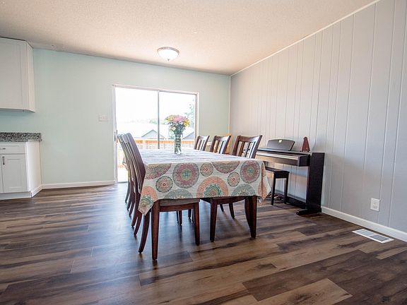 5th image of 2616 Lesa Ln