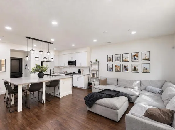 1714 Fairlead Ave, Carlsbad, CA 92011
