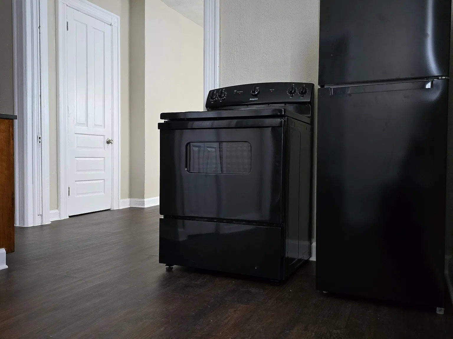 1 bed, 370 sqft, $725 — Photo 4