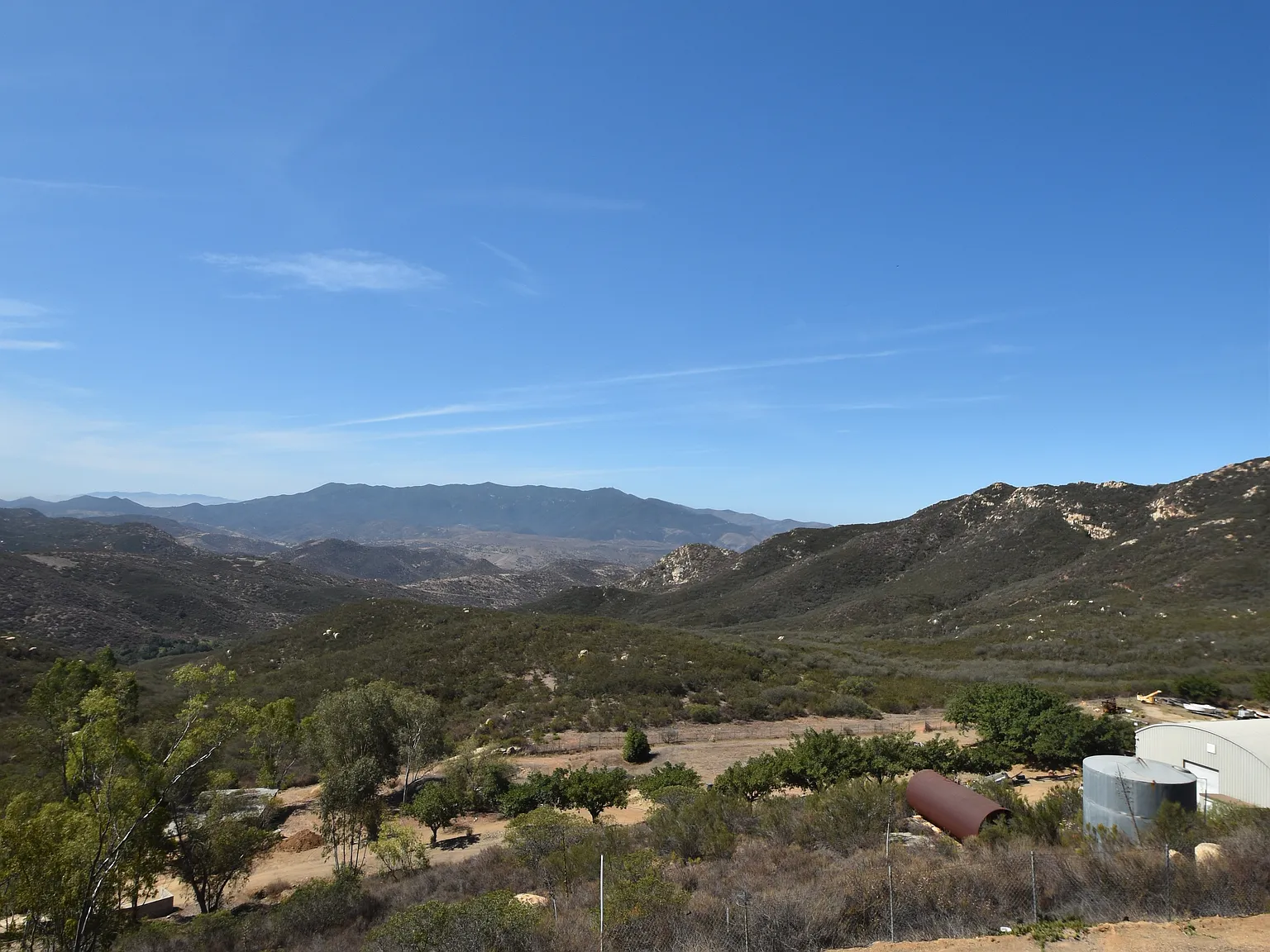 3 bed, 2400 sqft, $4,700 — Photo 4