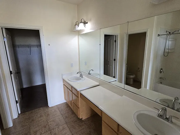 5066 Fioli Loop — Photo 25