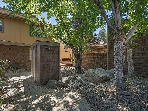 5th image of 430 W Riverview Cir