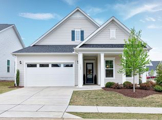 1102 Hodgson Ln, Fuquay Varina, NC 27526