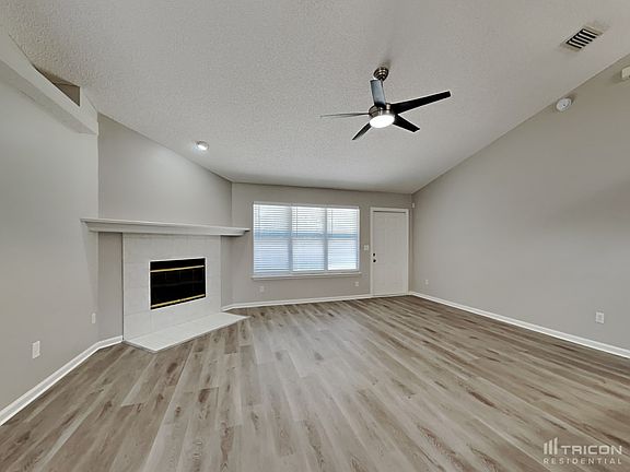 3rd image of 3448 Shelley Dr