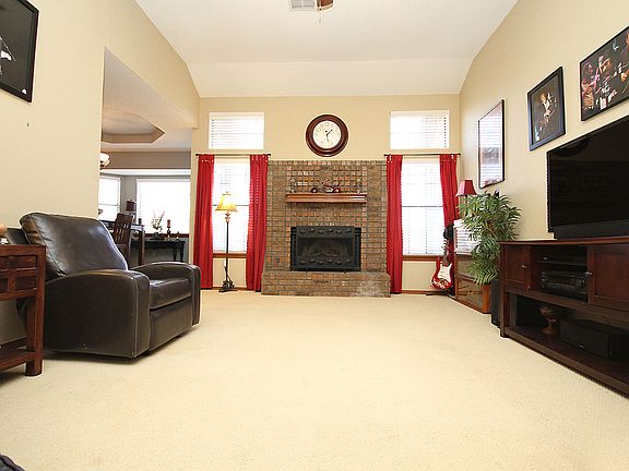 5th image of 3405 Madra St