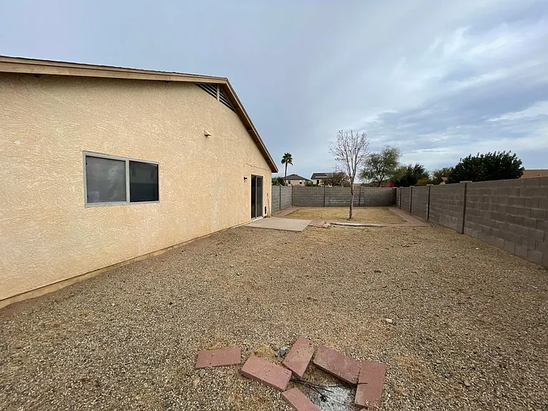 11755 W Corrine Dr — Photo 4