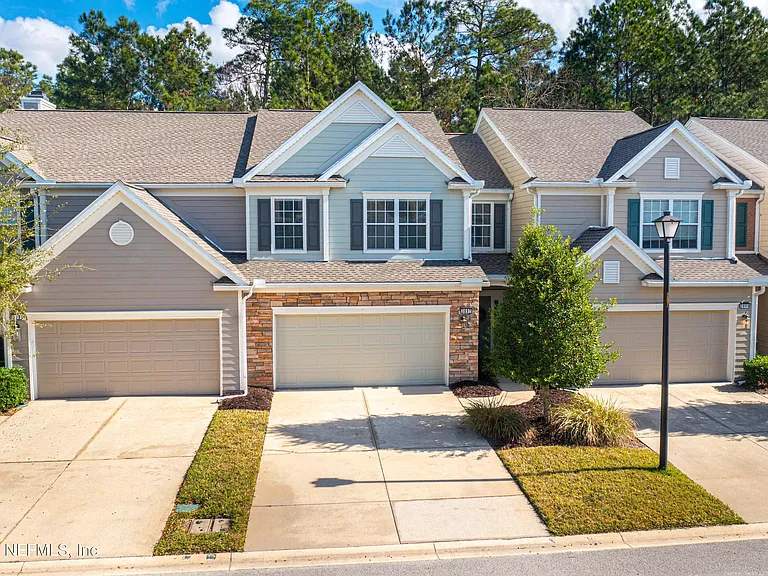 3897 Lionheart Dr — Photo 30