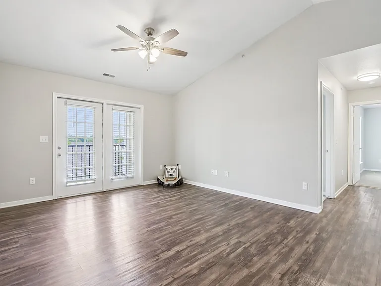 City View Farm Apartments — Photo 23