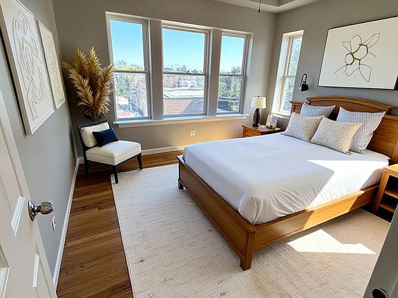 4th image of 120-122 N Kilpatrick Ave #120-2S
