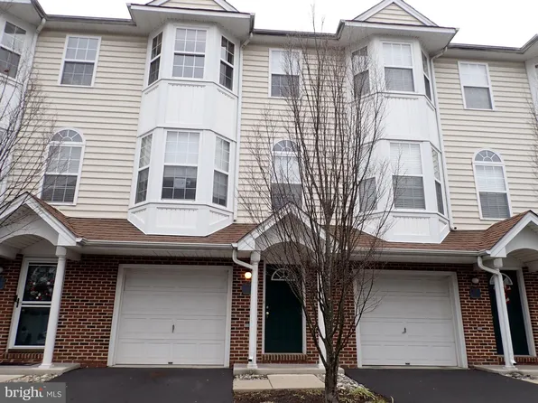45 Clover Pl, Royersford, PA 19468