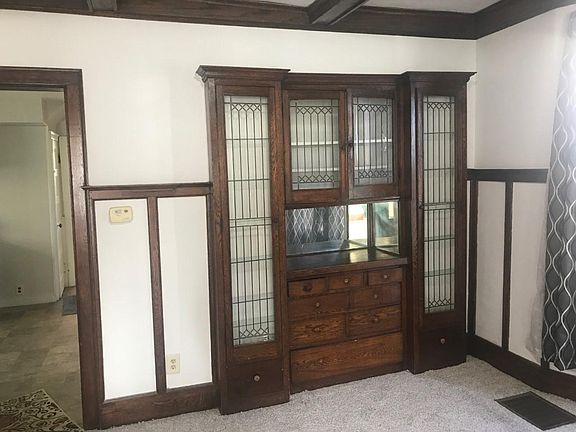 2nd image of 363 Dawson St
