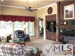 4th image of 6401 Oak Hollow Ln
