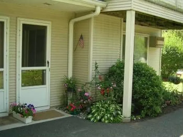27 Willow Spgs, New Milford, CT 06776