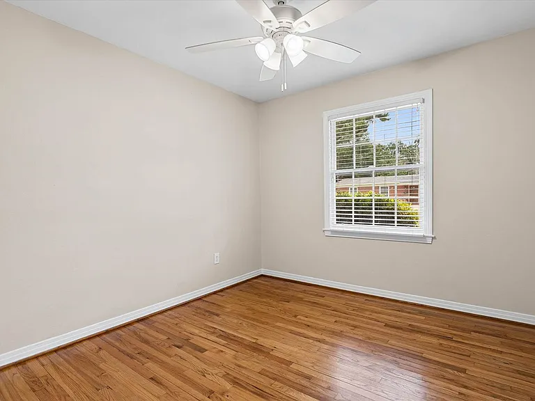 161 Poydras Ave — Photo 14