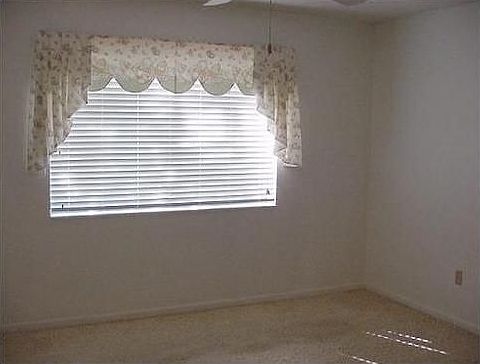 4th image of 1600 NE Dixie Hwy APT 12-103