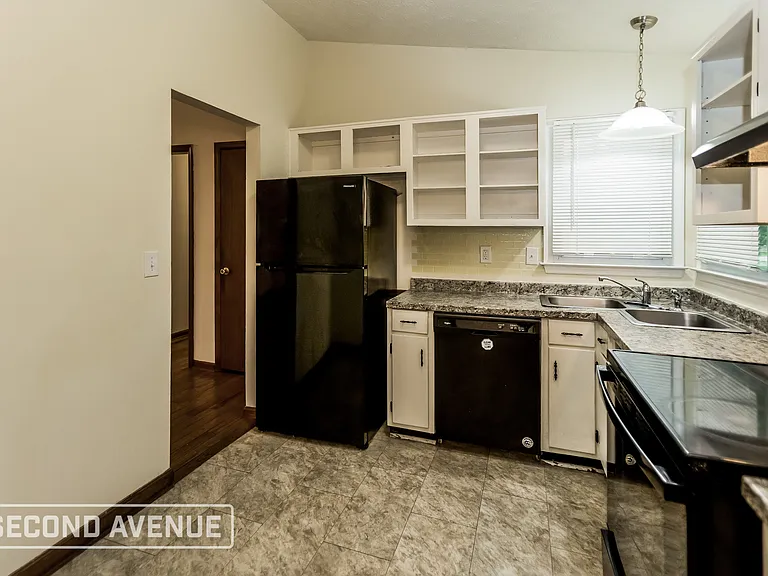 2751 Tybee Dr — Photo 9