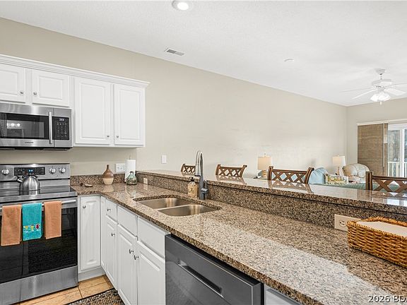 2nd image of 138 Oak Harbor #5C