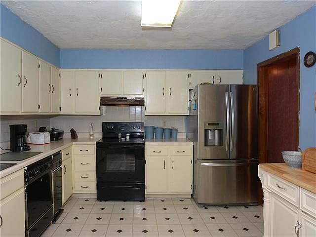 1st image of 10908 E 49th St