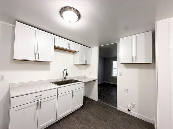 2nd image of 123 Parkview Ave