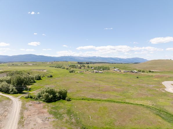 2291 Us Highway 93 N, Eureka, MT 59917