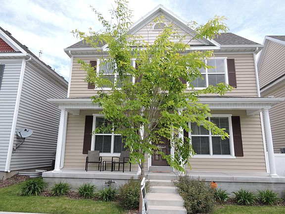 3rd image of 1602 W Kinloch Way