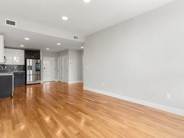10 Taber St #503 — Photo 5
