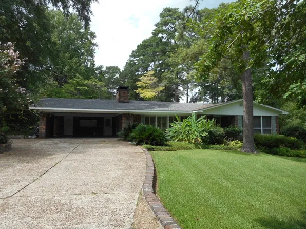 800 Pine St, Springhill, LA 71075