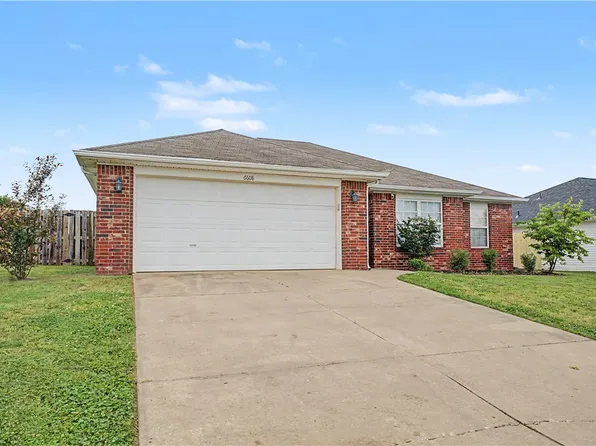 6608 Springwood St, Bentonville, AR 72713