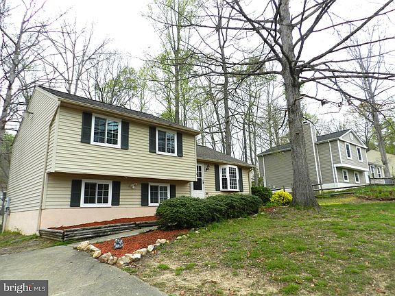 2nd image of 10400 Maguire Ct