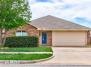 904 Shadowhill St, Norman, OK 73071