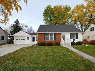 1102 Shadow Ln, Green Bay, WI 54304