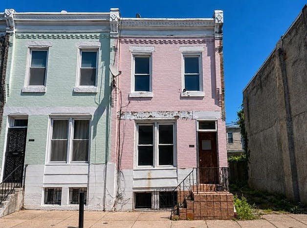 1st image of 2517 Gratz St