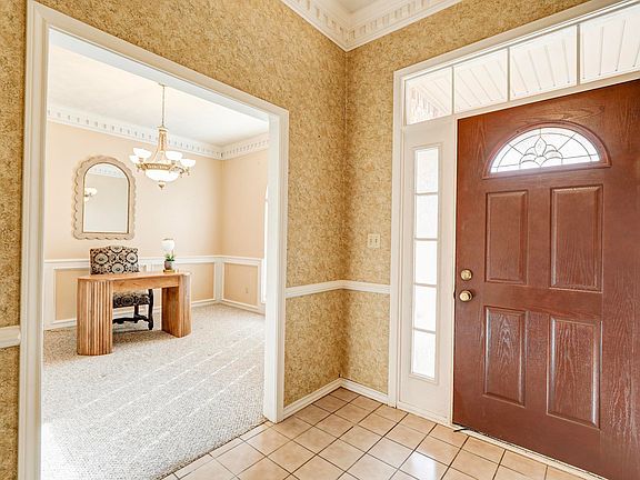 5th image of 435 Whippoorwill Ln