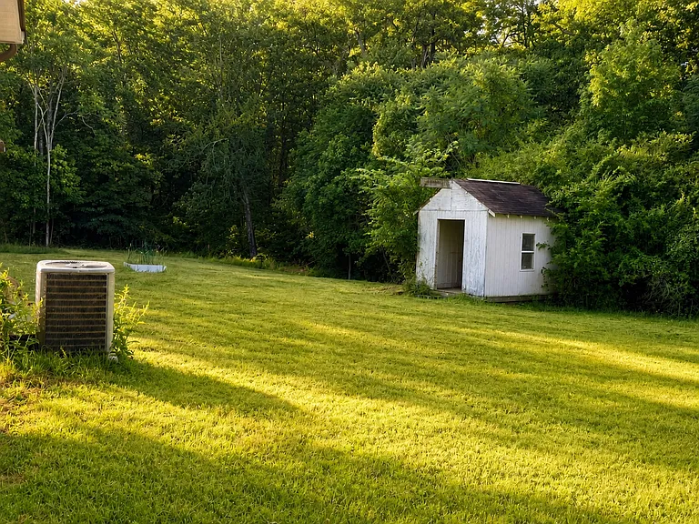 235 Quarry Rd — Photo 15