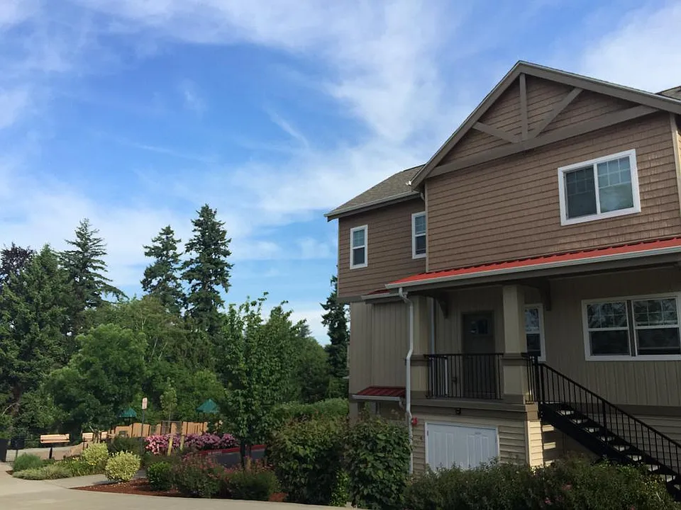 545 NW Lost Springs Ter #206
