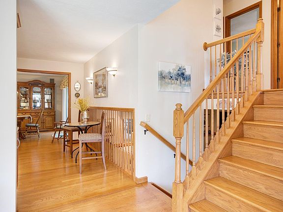 4th image of 1851 Acorn Ln