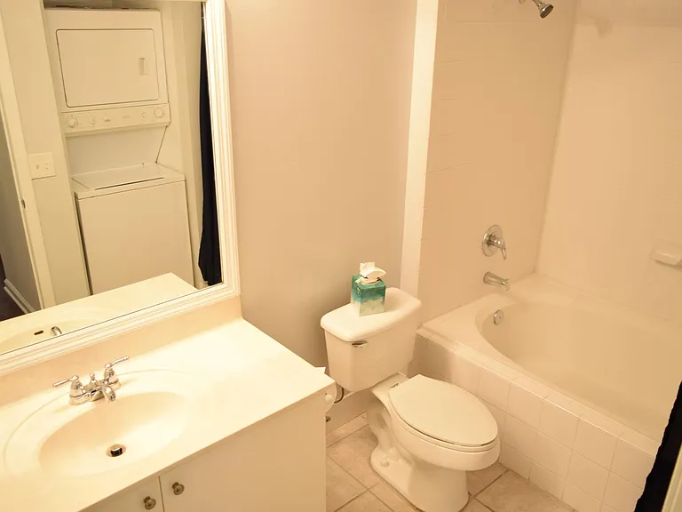 1136 Town Center Dr #14 — Photo 8