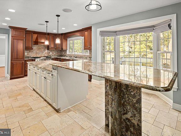 3rd image of 2953 Brook Mill Ct