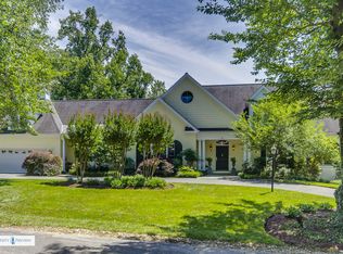 8 Sedgwick Ln, North Bethesda, MD 20852