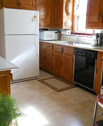 5th image of 843 Warwick Ln