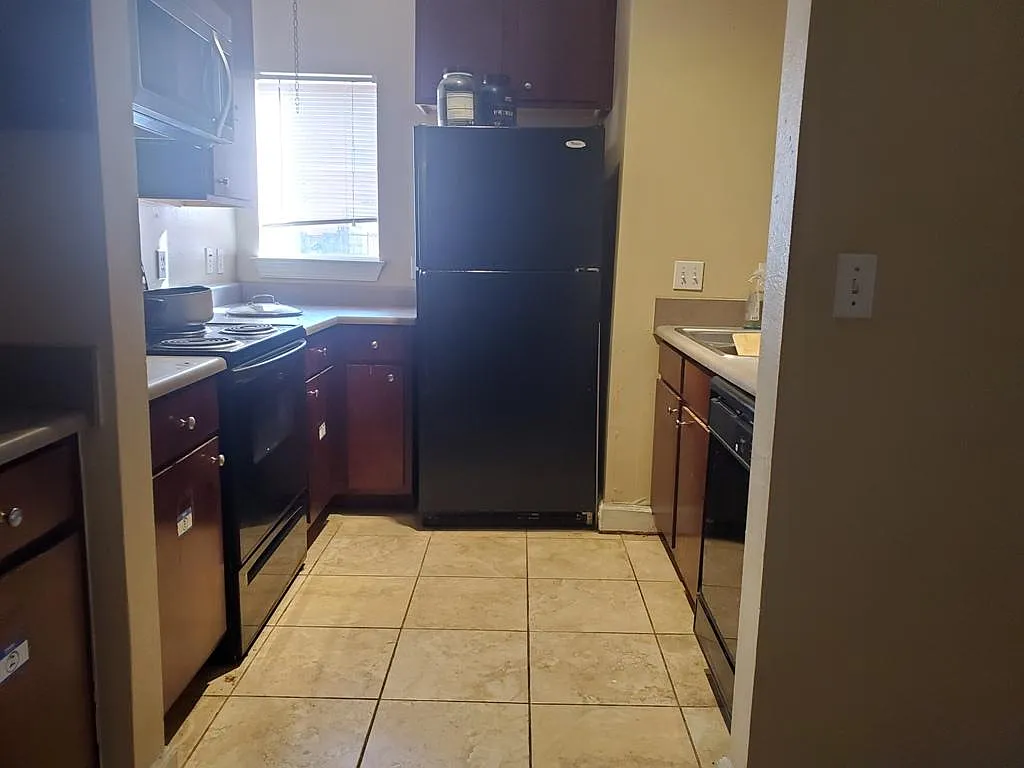 4 bed, 1368 sqft, $600 — Photo 3