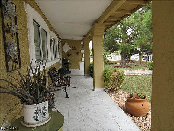 5th image of 4762 E Utah Ave