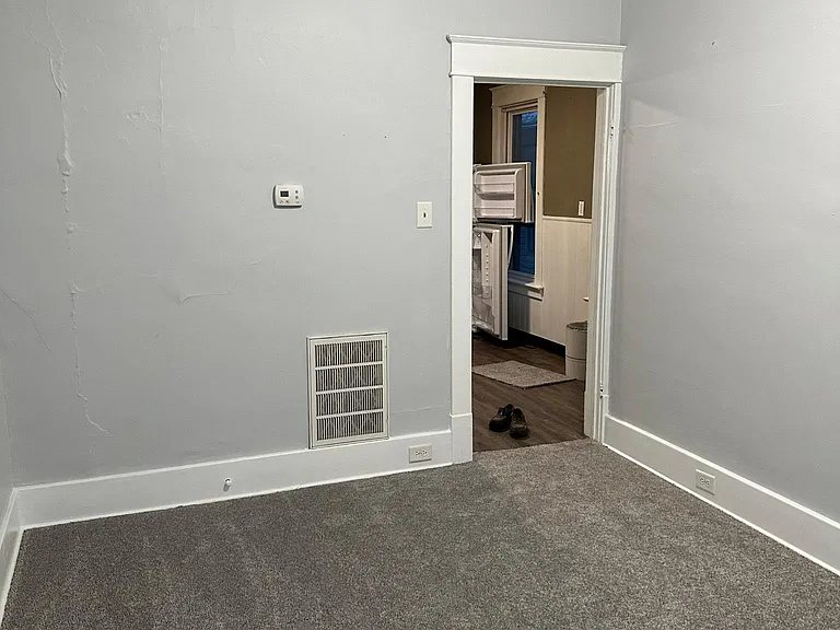 543 E 13th St #2 — Photo 7